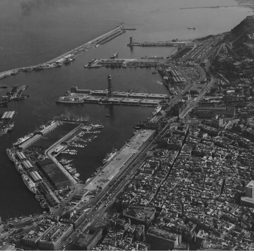 El puerto de Barcelona en blanco y negro