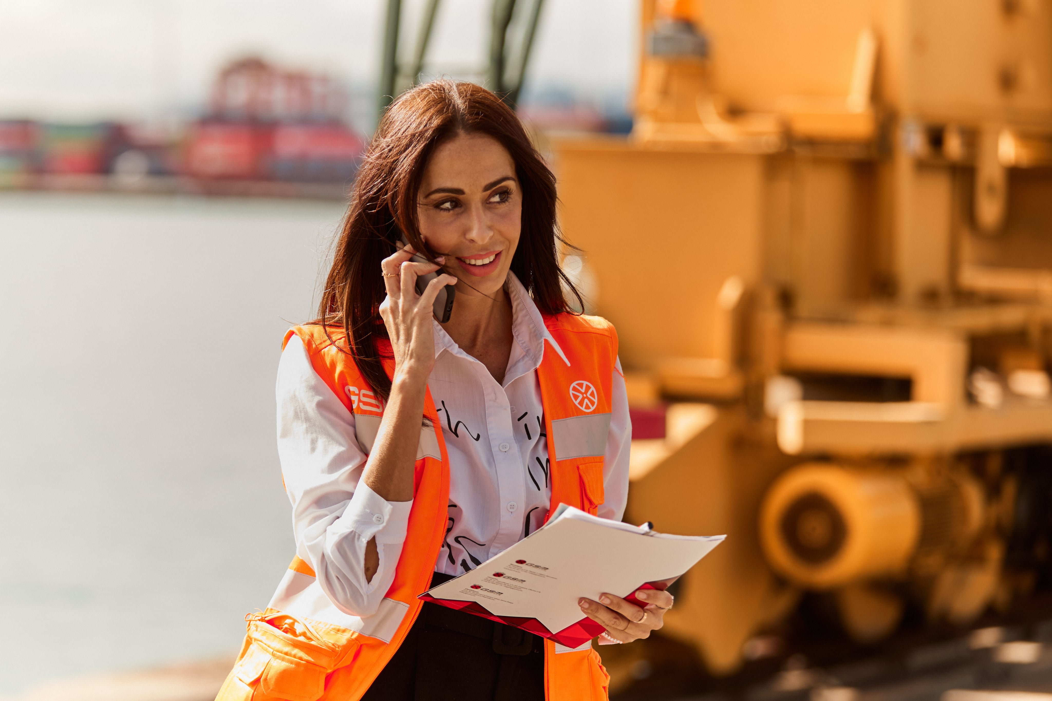 Trabajadora de GSM en el puerto